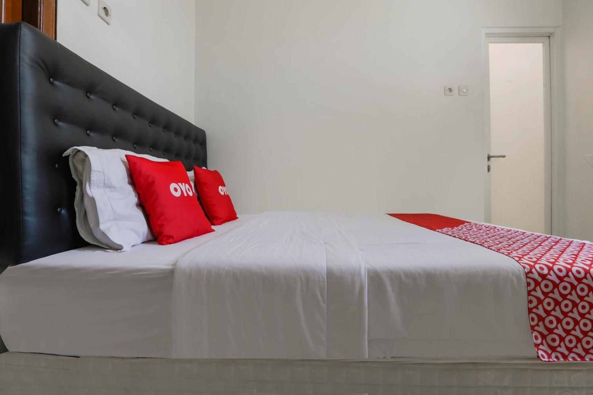 Super Oyo 3838 Tamansari Guest House Solo Exterior foto