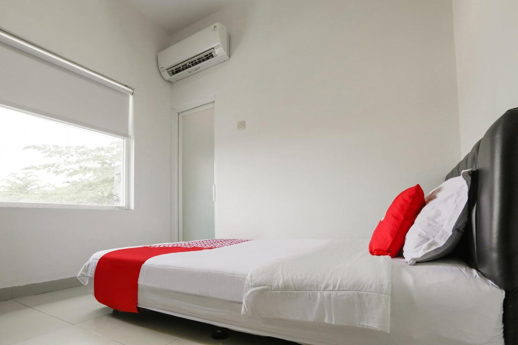 Super Oyo 3838 Tamansari Guest House Solo Exterior foto