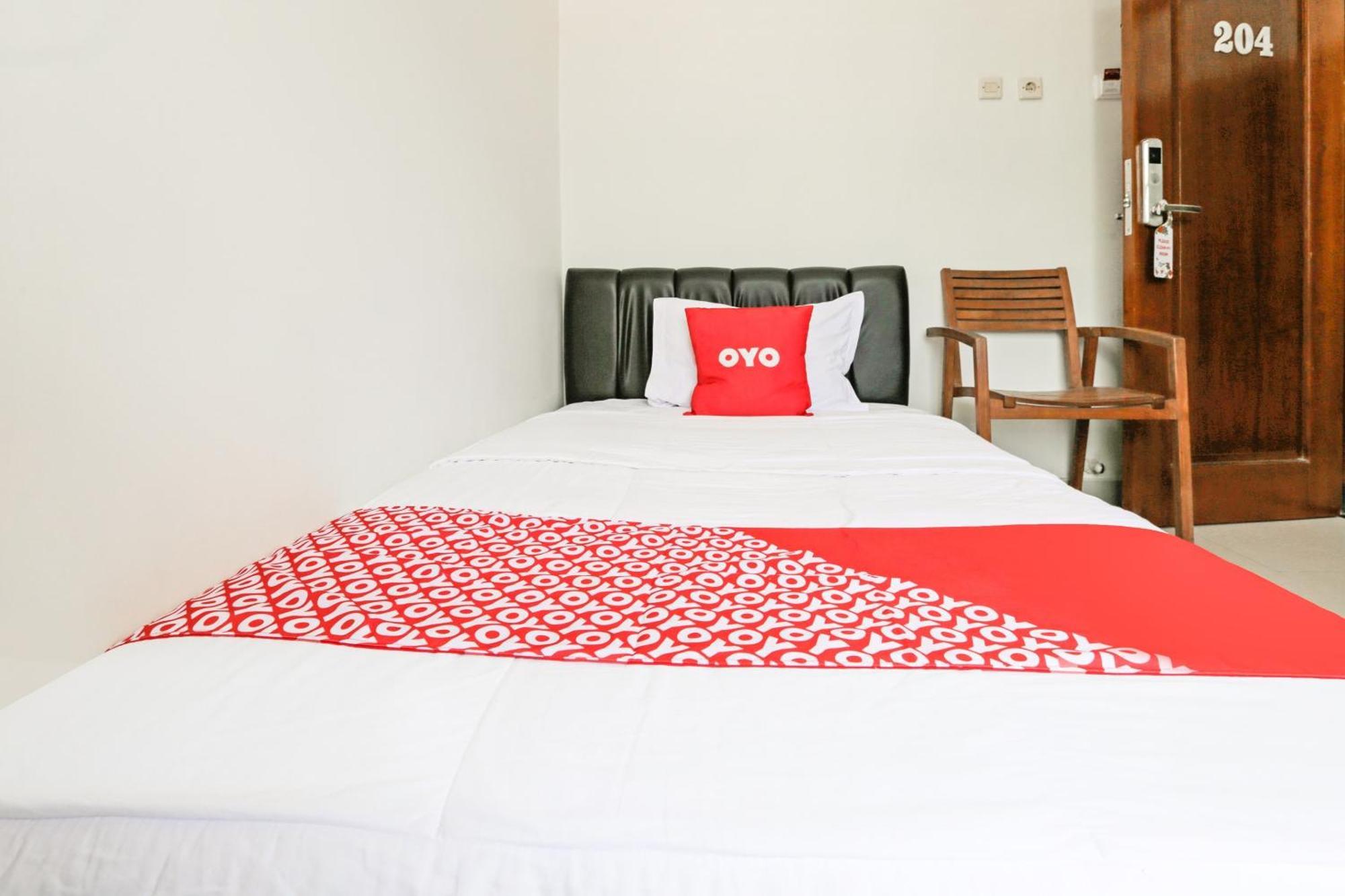Super Oyo 3838 Tamansari Guest House Solo Exterior foto